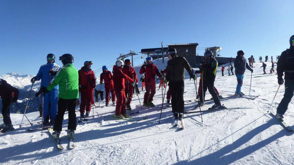 „Auffe aufn Berg und oba mit de Ski“